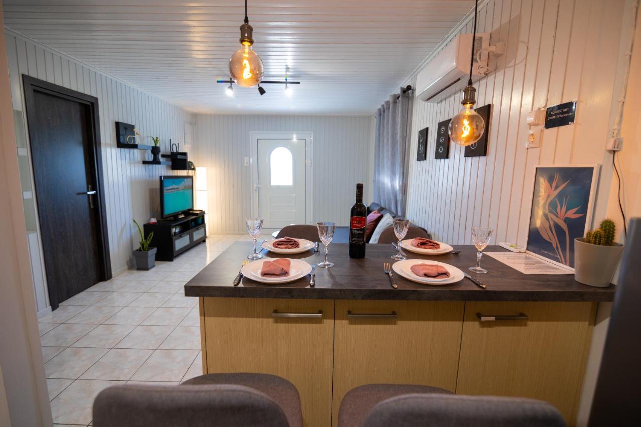 Oceanus Summer House Salamís Eksteriør bilde